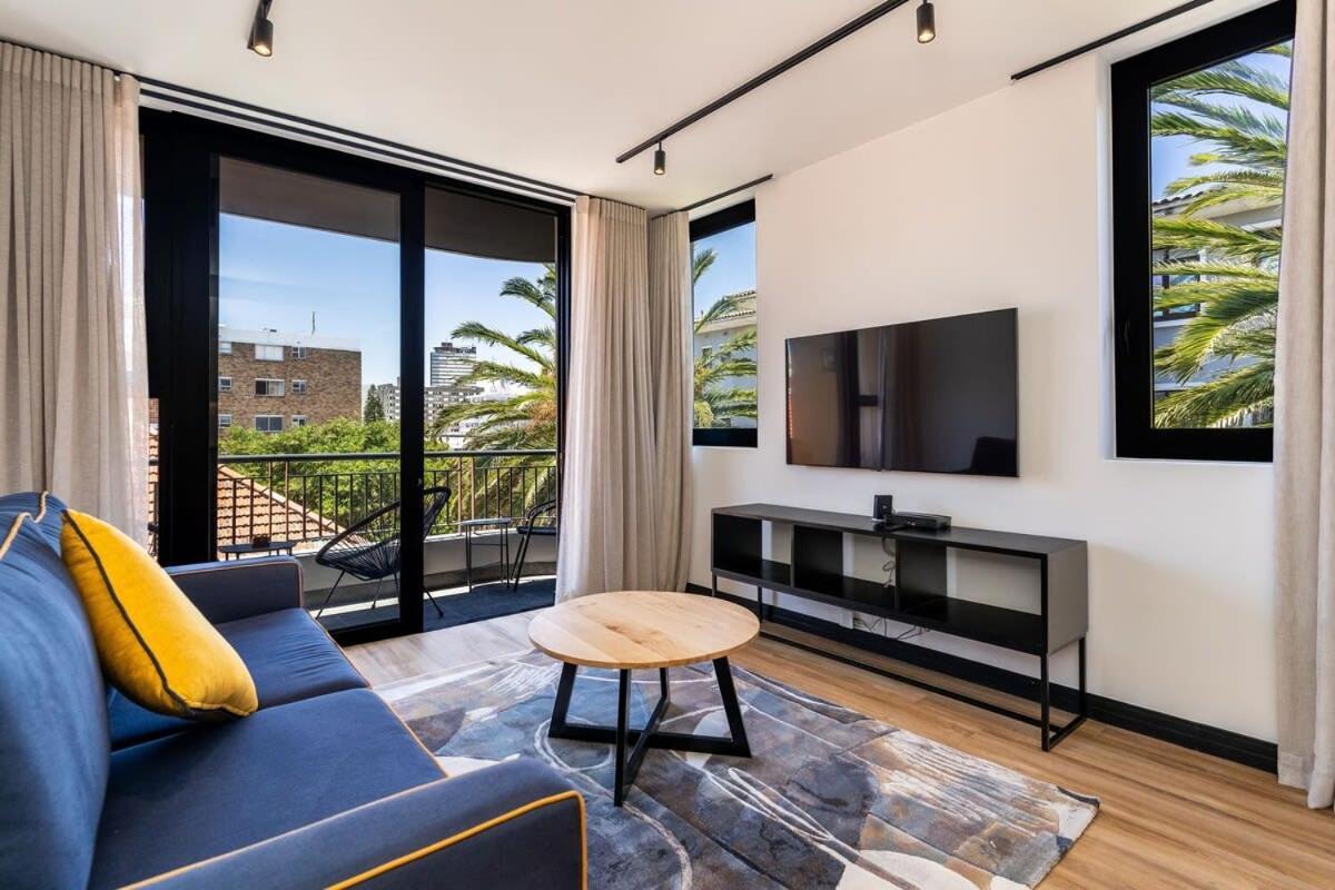 402 Marvol On Hall * Cape Town