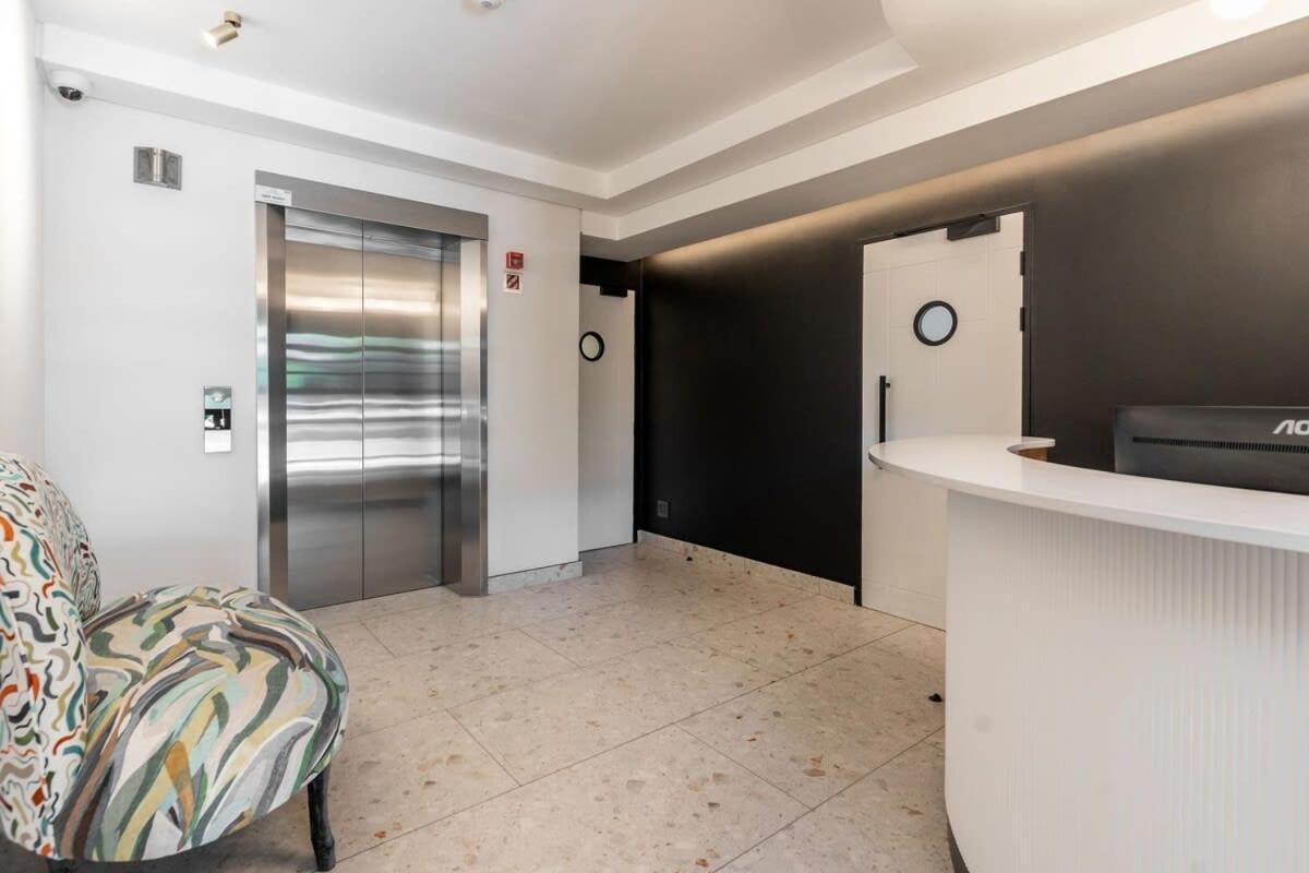 402 Marvol On Hall * Cape Town